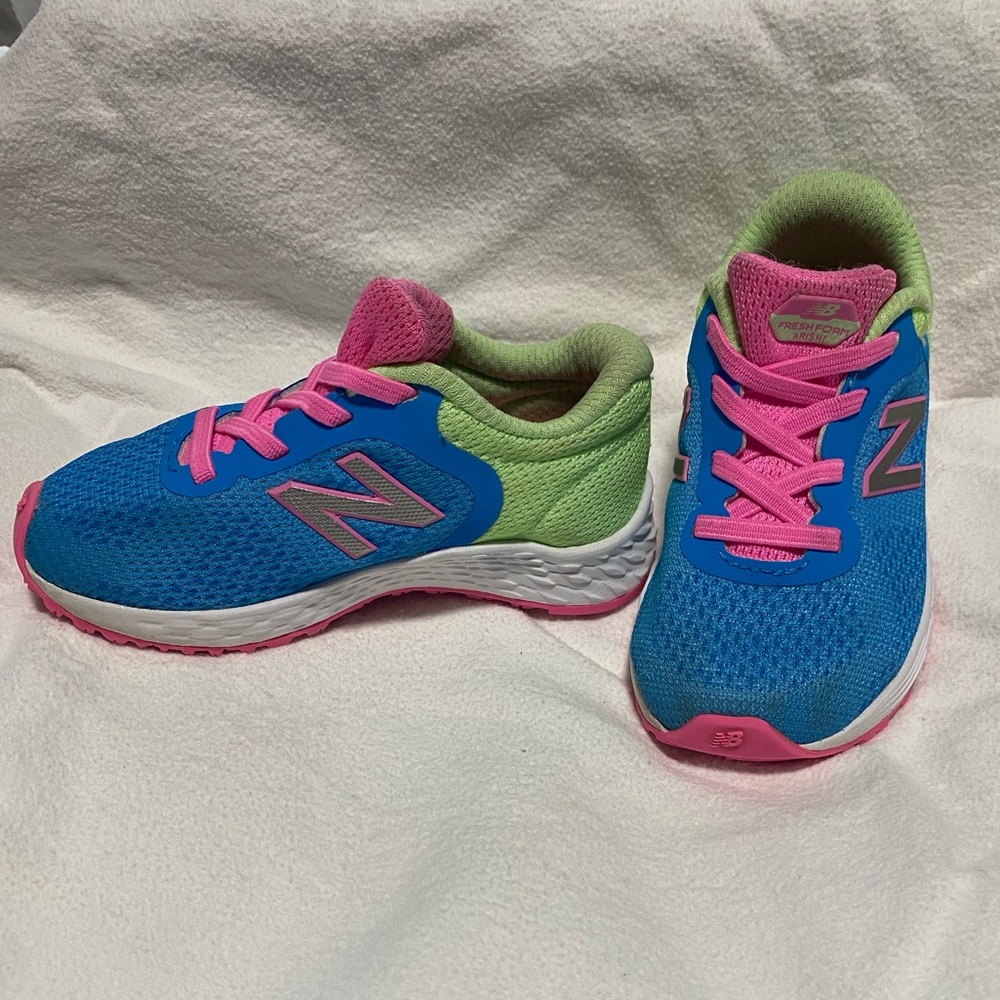 Toddler new balance shoes 7 US